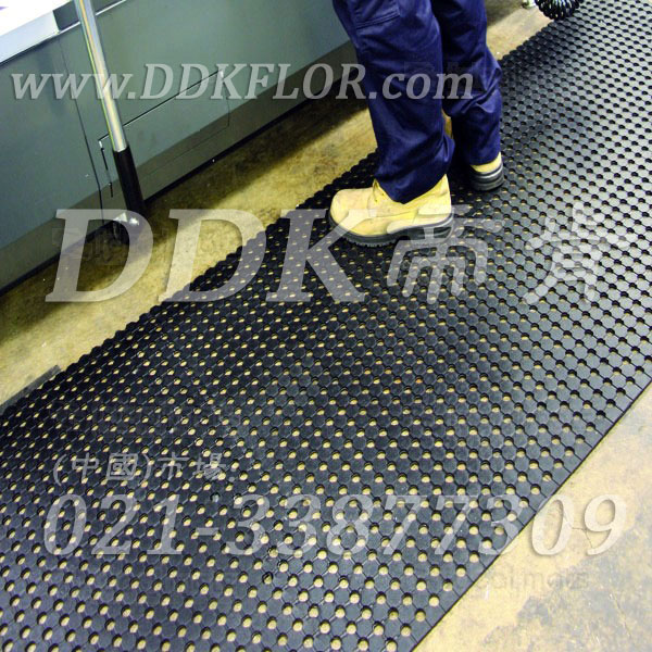 工厂用黑色安全地毯卷材（5）_工业车间地面防滑铺设安全材料
