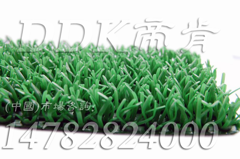 绿色人造硬草坪垫